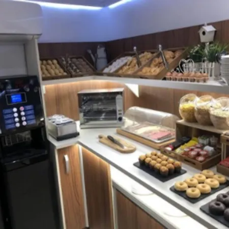 ホテル スウィート　ホテル　コンチネンタル