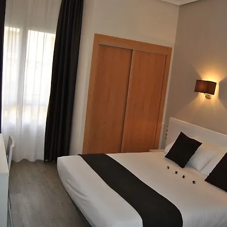 Hotel Sweet Continental Valenza